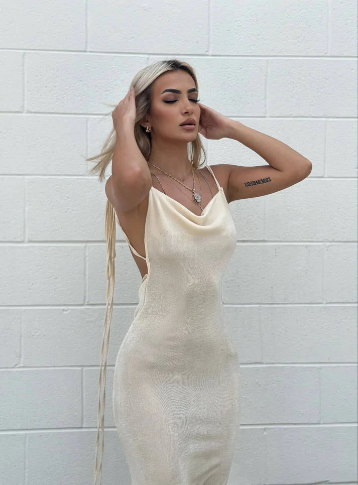 Backless Maxi Dress™ | Voel je zelfverzekerd en verleidelijk!