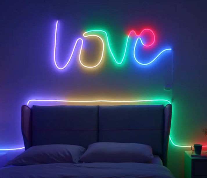 Smart Neon Strip™ - Vergeet een saaie slaapkamer!