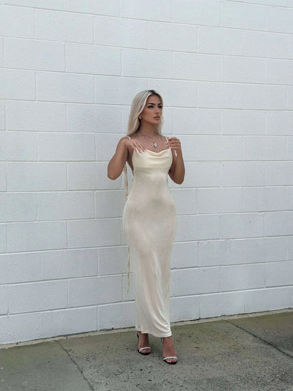 Backless Maxi Dress™ | Voel je zelfverzekerd en verleidelijk!