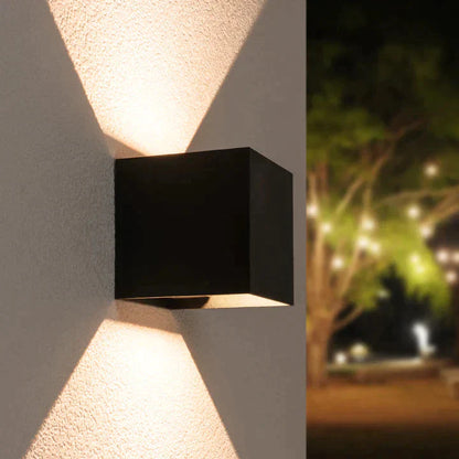 UpLight™️ -  Luxueuze LED Wandlamp