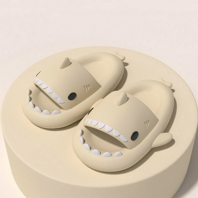Comfysharkz™ Pro - De meest comfortabele slippers van dit seizoen!